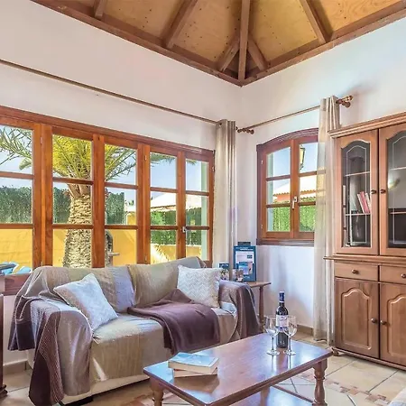 Elena Mar Villa Corralejo